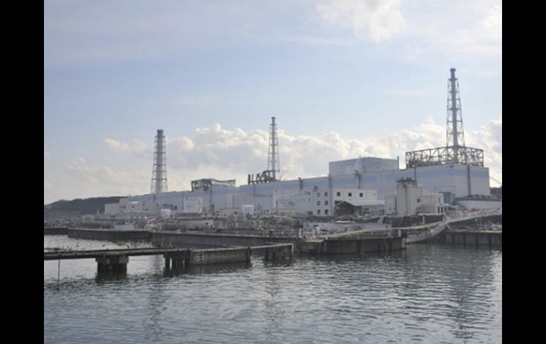 La planta de Fukushima vista desde la costa. REUTERS  /