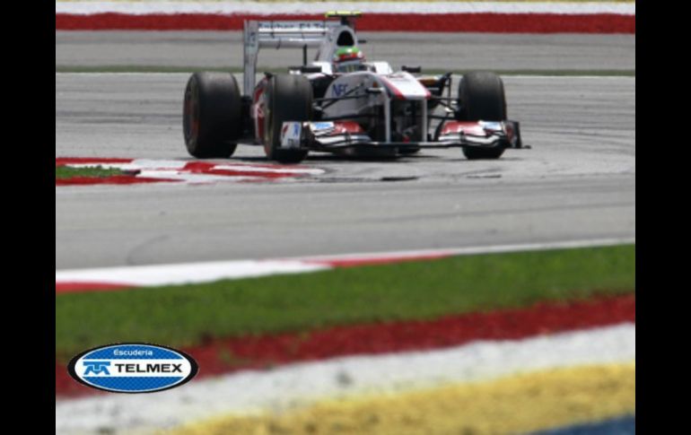 Sergio Pérez a bordo de su Sauber C-29, en los entrenamientos libres del GP de Malasia. REUTERS  /