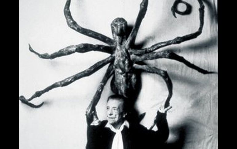 En la fotografía se observa una araña gigante de bronce, obra de Louise Bourgeois que es parte de la muestra. EL UNIVERSAL  /