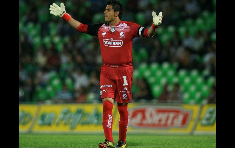 El guardameta de Santos Laguna, Oswaldo Sánchez, durante el partido contra Morelia. MEXSPORT  /