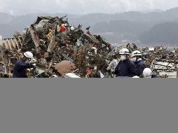 La tragedia ocasionada por el terremoto y el gran tsunami del 11 de marzo,ha dejado casi 28 mil muertos y desaparecidos. EFE  /