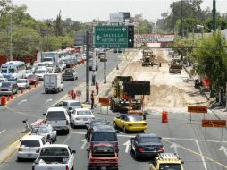 El domingo comenzaron las obras en Ávila Camacho. Los problemas viales en la zona se prolongarán hasta septiembre. M. FREYRÍA  /