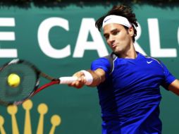 El tenista número tres del mundo, Roger Federer durante la segunda ronda del torneo de Montecarlo. AP  /