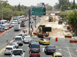 La Avenida Ávila Camacho podría resistir un sistema de transporte público masivo en superficie.  M. FREYRÍA  /