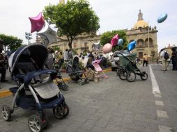 La agrupación Carriolas Vacías ha denunciado casos de niños extraviados en albergues administrados por el CEF. A. GARCÍA  /