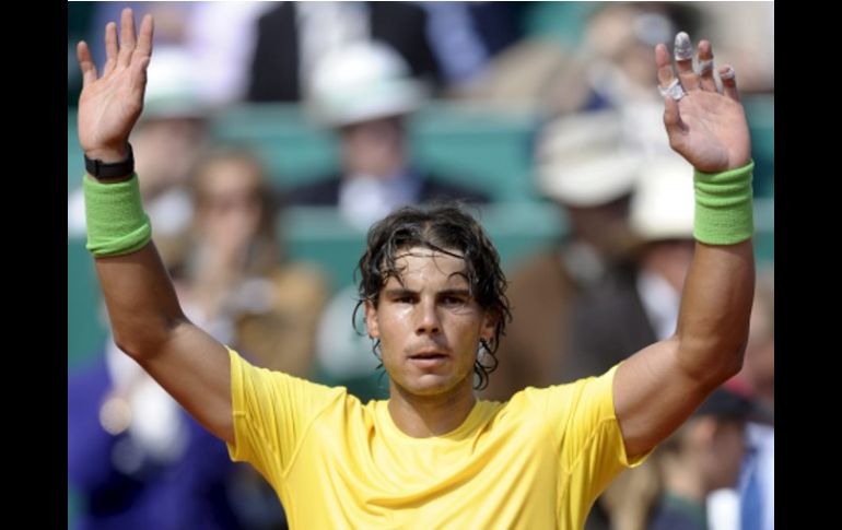 El tenista Rafael Nadal festeja su triunfo de los cuartos de final del torneo. EFE  /