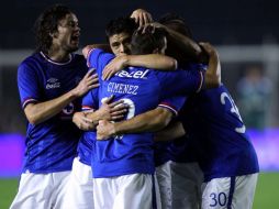 Los jugadores del conjunto celeste festejando su pasada victoria ante el Monterrey. MEXSPORT  /