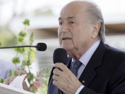 El presidente de la FIFA, Joseph Blatter, habla durante la inauguración de las instalaciones del Proyecto Goal en San José. EFE  /