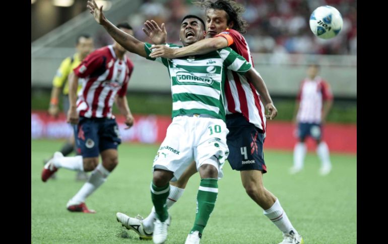 Chivas termina con su racha de triunfos. E.PACHECO  /