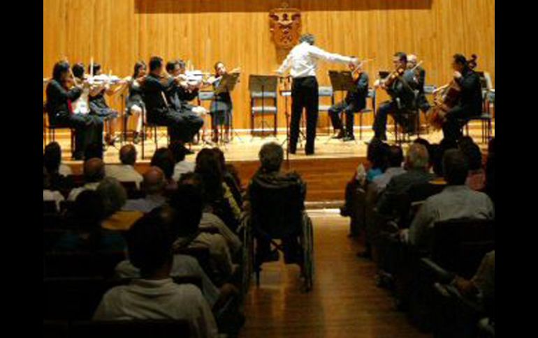 El ingenio musical de Galindo cruzó las fronteras nacionales. ARCHIVO  /