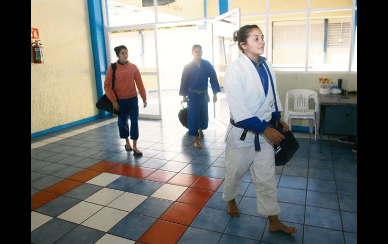 Un total de 1,817 deportistas se concentraron ayer y solamente esperarán su turno en la Olimpiada Nacional. M. FREYRIA  /