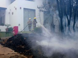 El incendio inició a las 11:30 horas; se sofocó seis horas y media después. Viviendas resultaron afectadas. A. HINOJOSA  /