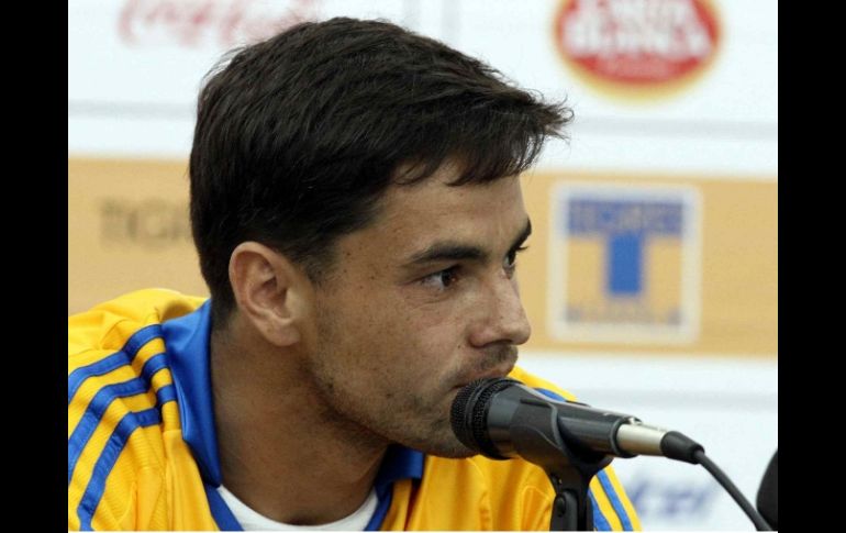 El defensa de Tigres, Anselmo Vendrechovsky 'Juninho' durante una conferencia de prensa. MEXSPORT  /