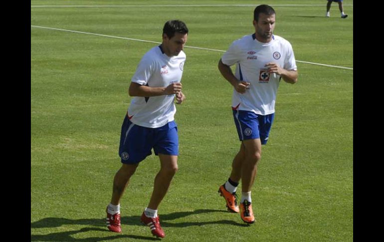 Christian Giménez y Emanuel Villa será la dupla ofensiva de los Cementeros ante Chivas. NTX  /