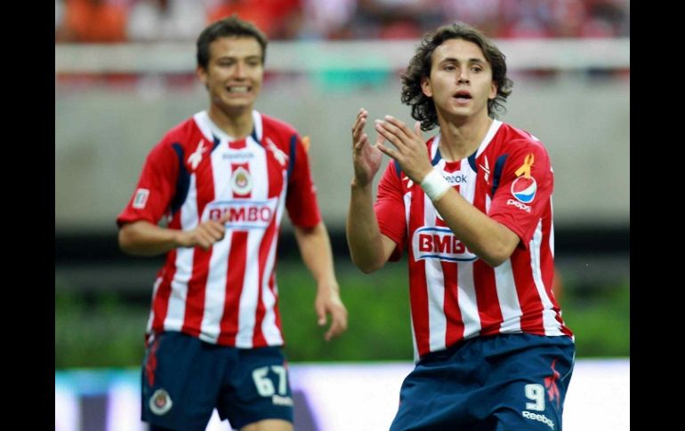 Omar Arellano y Erick Torres durante el encuentro ante Santos. MEXSPORT  /