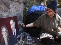 Estíbalis Chávez viajó el jueves a Londres gracias a que un hombre le dio  el boleto de avión. AP  /