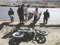 En este accidente (2009) falleció una familia; al parecer, no contaban con las medidas de seguridad para viajar en motocicleta. ARCHIVO  /