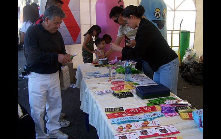 Se han entregado más 100 mil cartillas, carteles, libros, discos compactos que fomentan el respeto. ARCHIVO  /