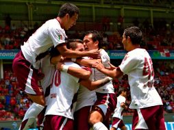 Los jugadores de Estudiantes festejaron el empate como si hubieran ganado el título. MEXSPORT  /