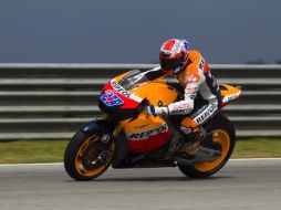 Casey Stoner abordo de su Honda. ARCHIVO  /