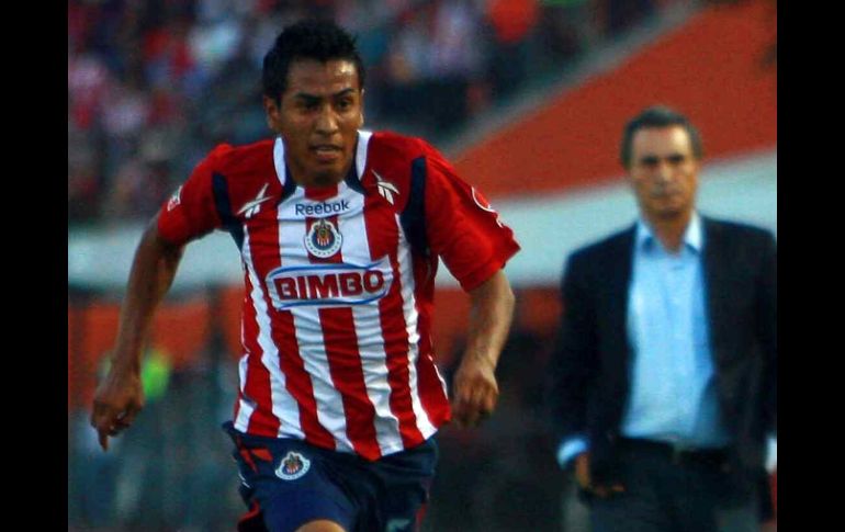 Omar Esparza espera un resultado que ponga a Chivas en el tercer lugar de la tabla general. MEXSPORT  /