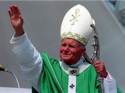 Víctor Mooney afirma que el papa Juan Pablo II fue una de las razones por las logró sobrevivir. EFE  /