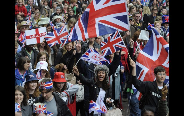 Consideran que la monarquí representa una parte importante de la cultura británica. AFP  /