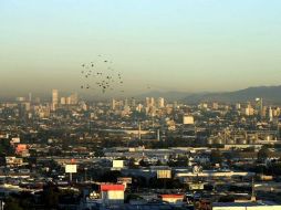 Durante la mayor parte de la tarde de ayer, la ciudad registró mala calidad del aire. ARCHIVO  /