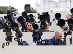 Los fotógrafos de todas las agencias y medios acreditados hicieron guardia para tomar el mejor lugar. AFP  /