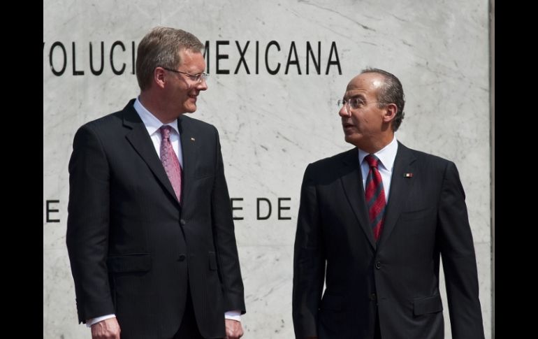 Christian Wulff, fue recibido por Calderón en la explanada a Francisco I. Madero de la residencia oficial de Los Pinos. AFP  /