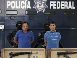 Policías federales presentan a los participantes confesos del homicidio del hijo del poeta Javier Sicilia. REUTERS  /