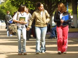 La Universidad Politécnica evitará que cientos de jóvenes de Tlajomulco se trasladen a la ciudad para continuar sus estudios. ARCHIVO  /