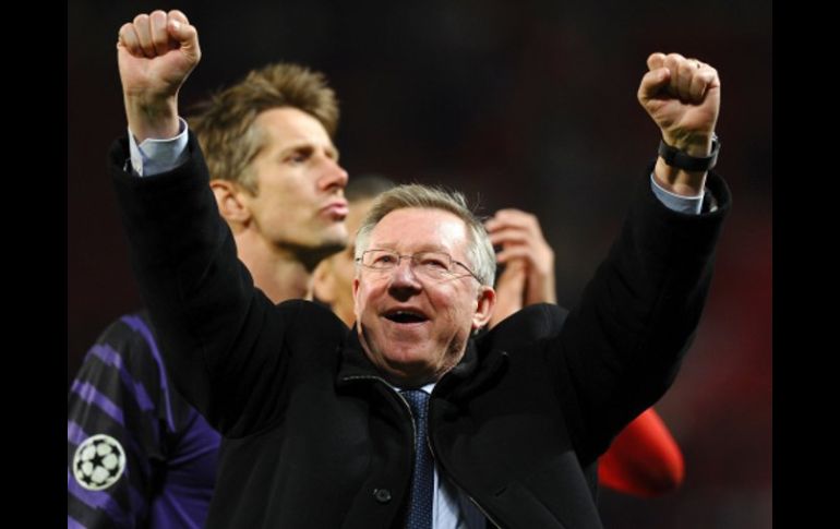 Sir Alex Ferguson festeja la victoria sobre el Schalke 04. AFP  /