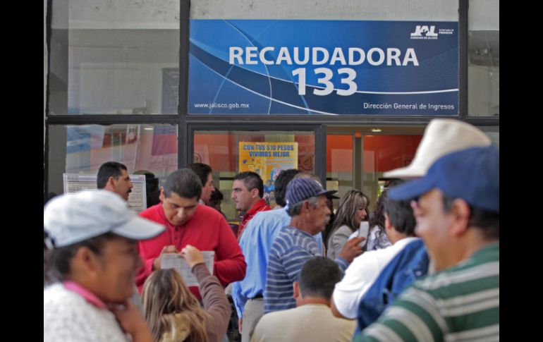 La Sefin reporta un crecimiento de 6% en la recaudación de la tenencia, y una disminución de 13% en el refrendo. S. NÚÑEZ  /