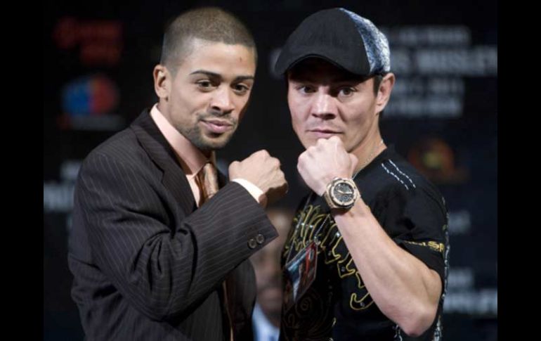 Wilfredo Vázquez Jr. y Jorge Arce en la presentaci´pon de su pelea. REUTERS  /