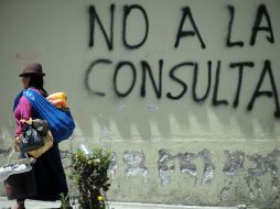 La ciudadanía demuestra también su desacuerdo con el referendo del presidente, en Ecuador. AFP  /