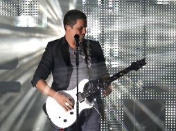 El cantante durante un concierto ofrecido en el Palacio de los Deportes de Madrid, dentro de su gira 'Paraíso Tour'. EFE  /