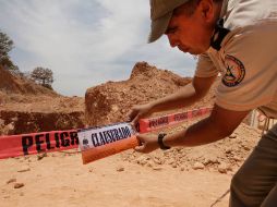 Protección Civil Jalisco colocó los sellos de clausura por falta de medidas de seguridad en la mina. S. NÚÑEZ  /