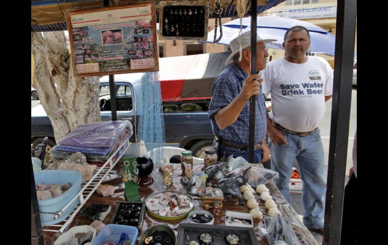 El comercio de ópalo es una de las principales actividades económicas en municipios como Magdalena, Hostotipaquillo y Tequila.S. NÚÑEZ  /