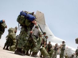 Cerca de mil elementos del Ejército Mexicano arriban por aire y tierra a Torreón, para combatir al crimen organizado. NTX  /