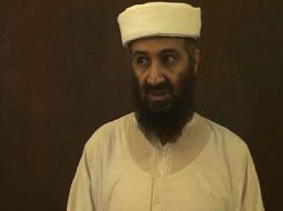 En los videos se ve a Bin laden momentos antes de pronunciar sus discursos. AP  /