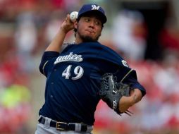 Yovani Gallardo sigue con buen paso en las Grandes Ligas. AFP  /