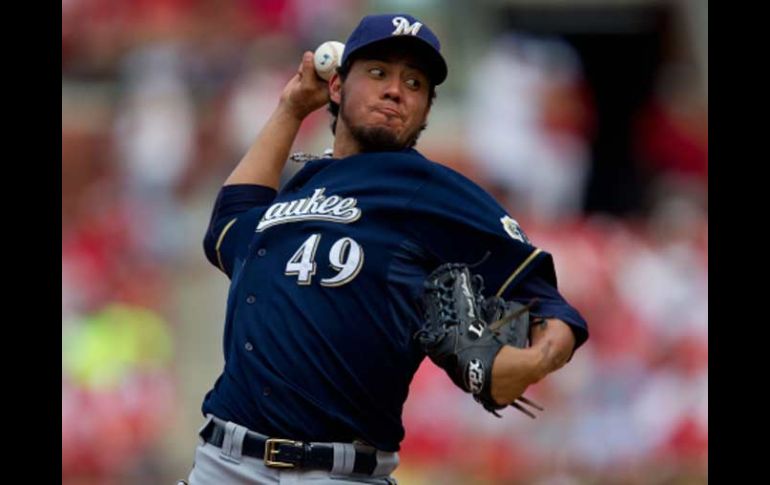 Yovani Gallardo sigue con buen paso en las Grandes Ligas. AFP  /