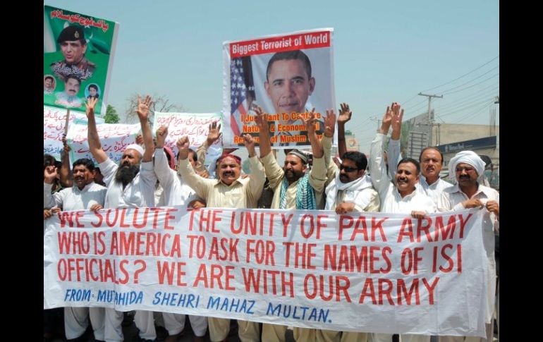 Manifestantes en Multan, Pakistán, protestan hoy contra el presidente de Estados Unidos. EFE  /