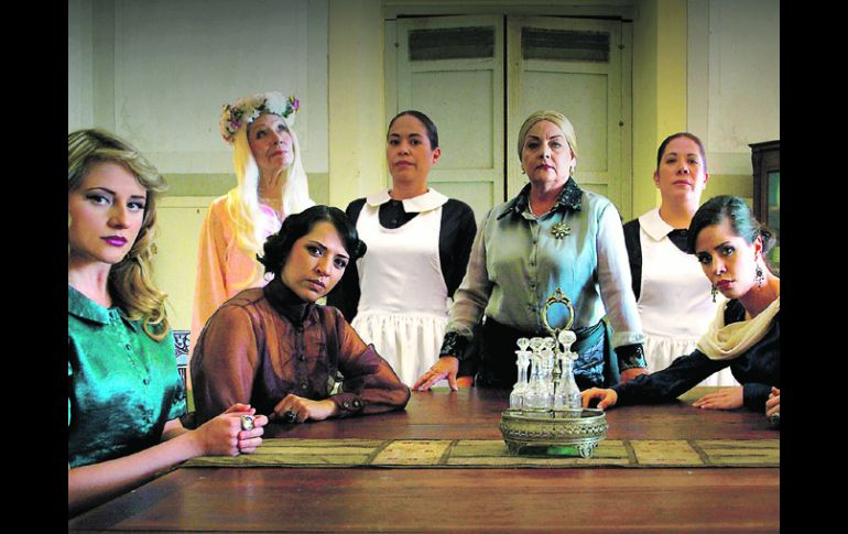 La puesta en escena La Casa de Bernarda Alba llega bajo la dirección de Carlos Esqueda. ESPECIAL  /