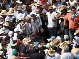 El poeta Javier Sicilia pidió ayer la salida del titular de la SSP durante la manifestación con que concluyó la Marcha por la Paz. NTX  /