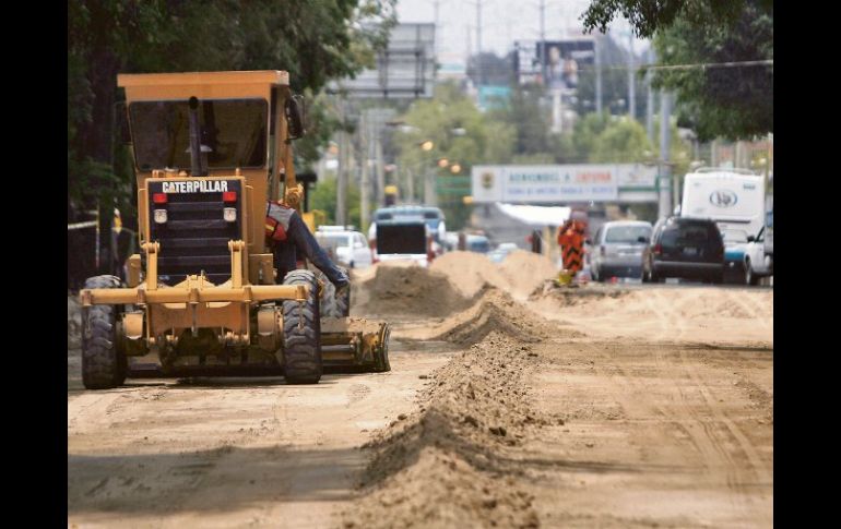 El Ayuntamiento de Guadalajara tiene 13 frentes de obra en el programa de repavimentación. (En la foto, Prolongación Alcalde). A.GARCÍA  /