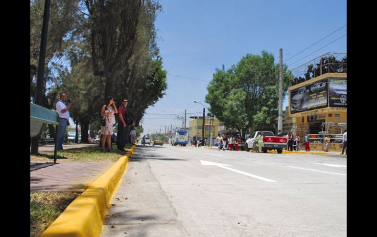 En la repavimentación de Juan Pablo II se invirtieron 4.6 MDP. Aristóteles Sandoval y Juan Sandoval inauguraron la obra. ESPECIAL  /