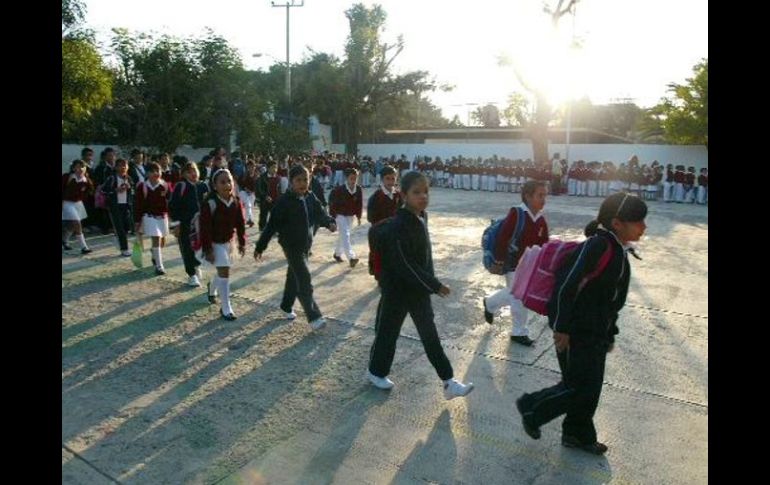 El secretario de Educación señala que al perder dos semanas de clases, sería complicado recuperarlas. ARCHIVO  /