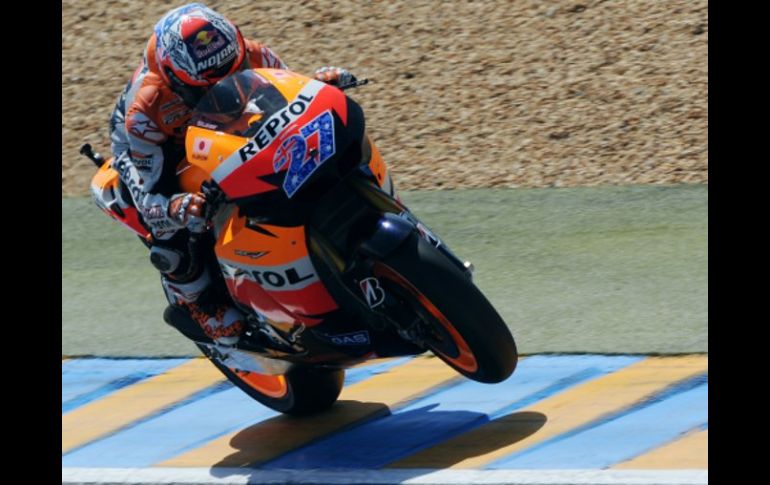 El australiano Casey Stoner empieza con el mejor tiempo en el GP de Francia. AFP  /